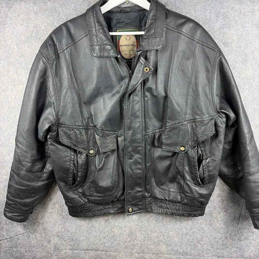 VINTAGE MEMBERS ONLY Black Leather Jacket Lined Size Mens L Motorcycle Bomber